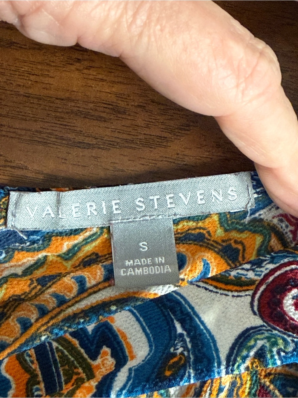 Valerie Stevens Blue Paisley V-Neck Cutout Stretch Blouse Top Small Boho - Picture 8 of 10